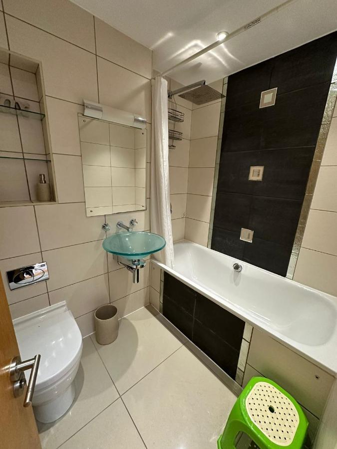 Appartamento Two Br Flat 5 Mins Walk From London Eye G96 Esterno foto