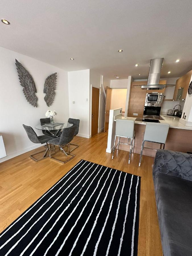 Appartamento Two Br Flat 5 Mins Walk From London Eye G96 Esterno foto